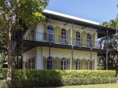 Ernest Hemingway Fans Honor the Author’s 125th Birthday in Key West, Celebrating His Legacy and Adventurous Life