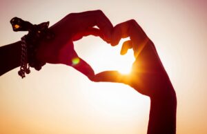 Top Tips for Finding a Sigh-Worthy Love This Summer